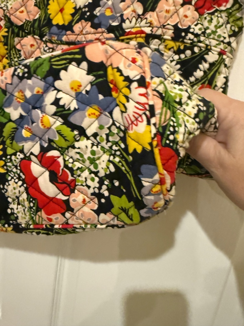 Vera Bradley Poppy Fields pleated floral tote - Picture 3 of 6